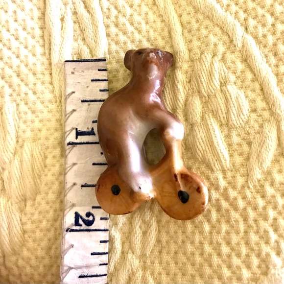 Tiny little porcelain bear on a bicycle! - Picture 6 of 8